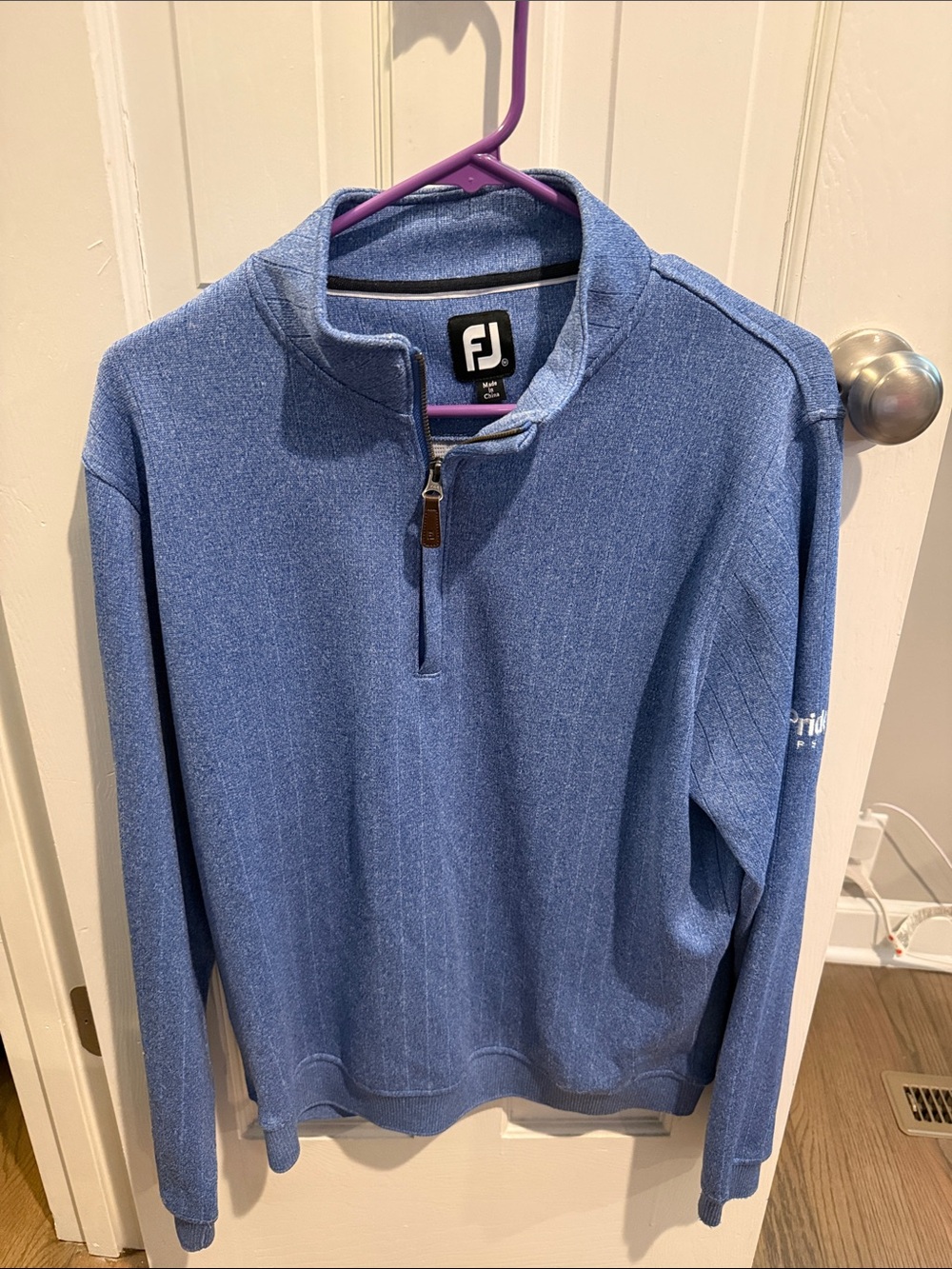 FootJoy Men's Light Blue Zip-Neck Pullover Sweater